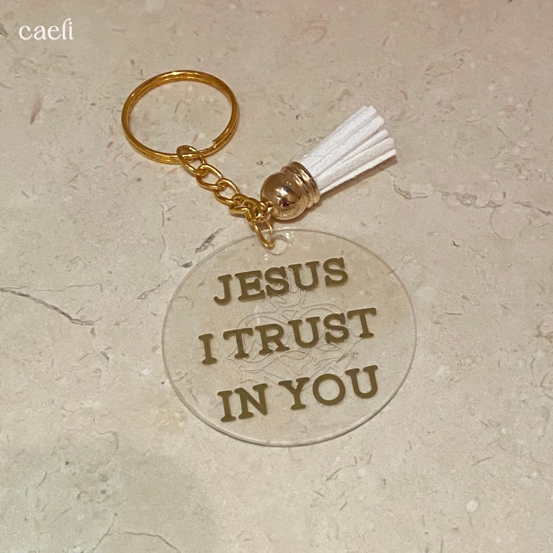 "Jesus, I Trust in You" Acrylic Keyring – Silver or Gold Text with Sacred Heart Engraving